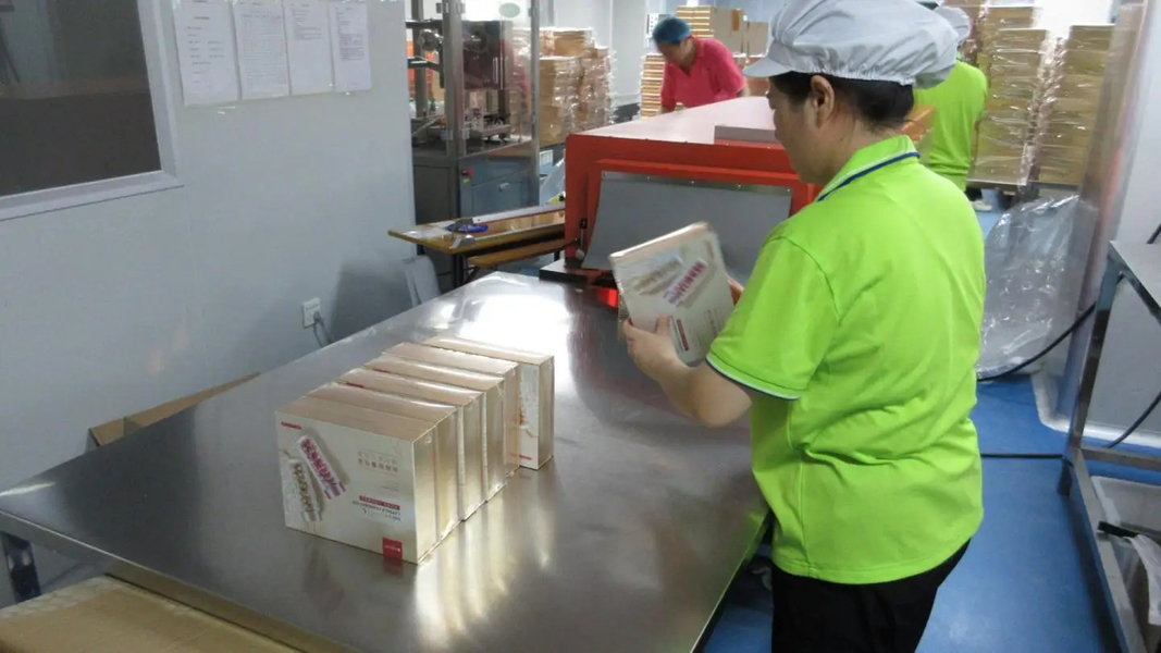 Guangzhou Bolema B&amp;T Com., Ltd línea de producción del fabricante